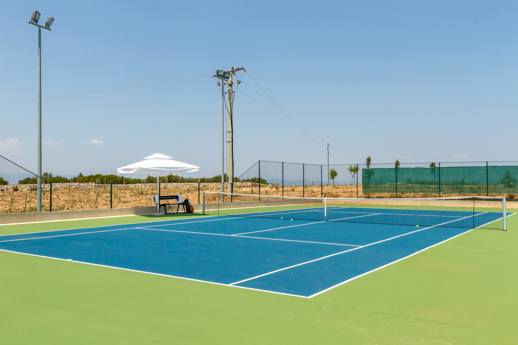 villa amalia tennis court